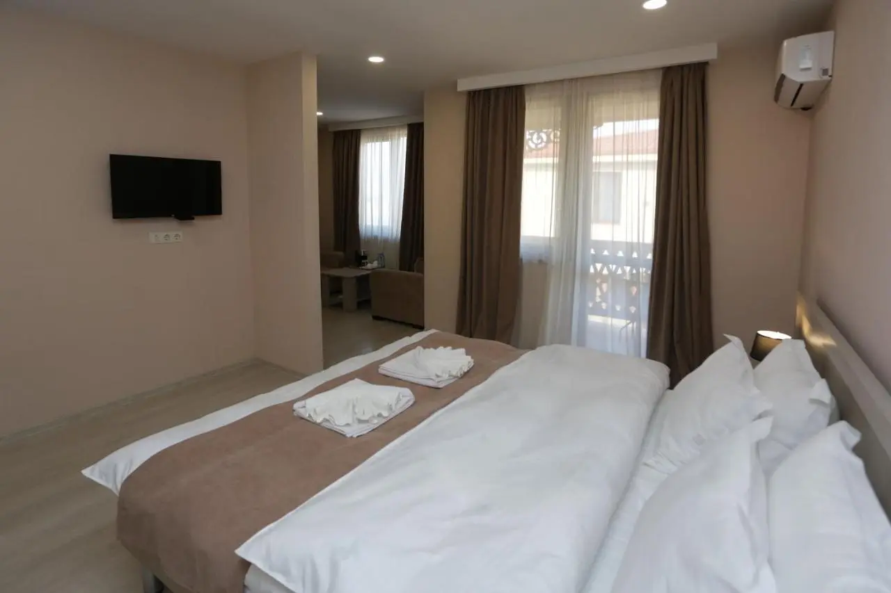 Royal Green Hotel