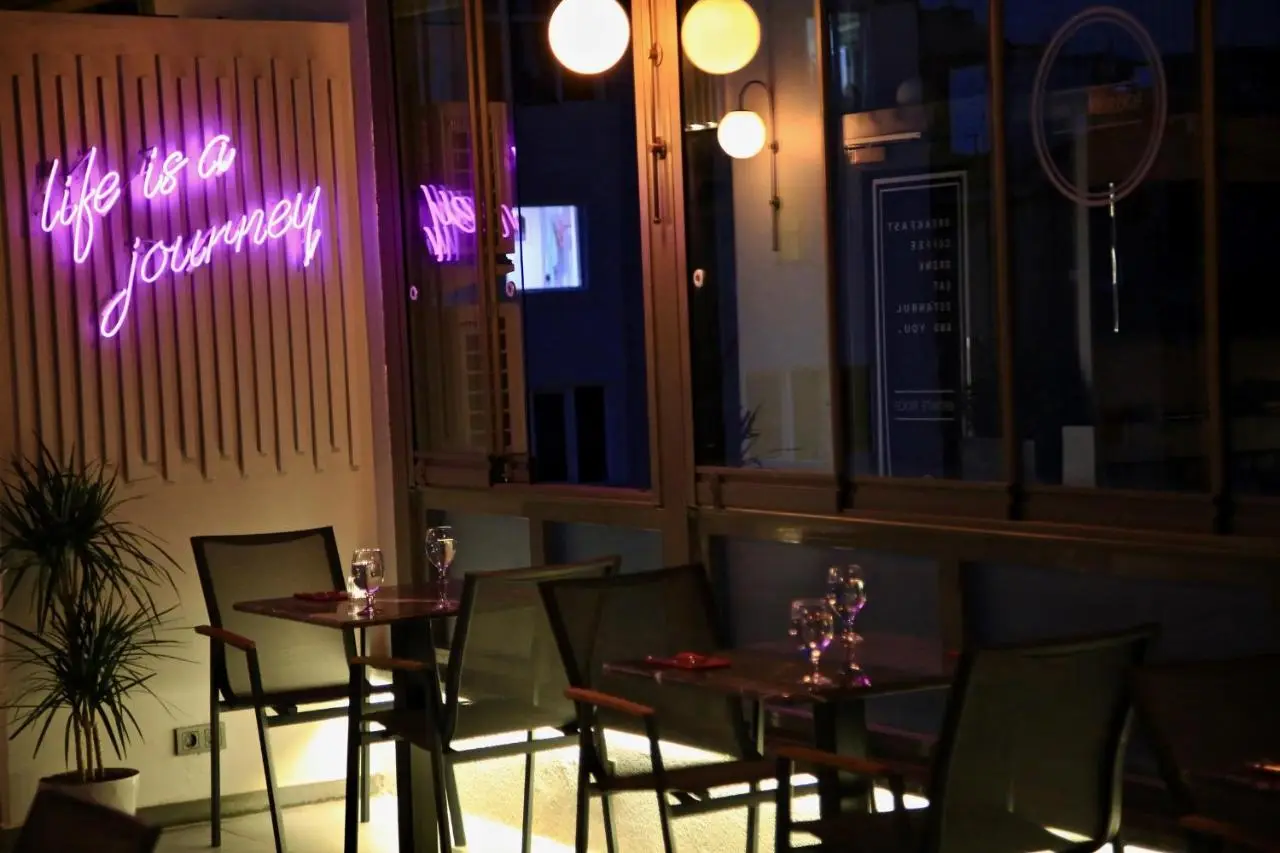 HOTEL BRONTE