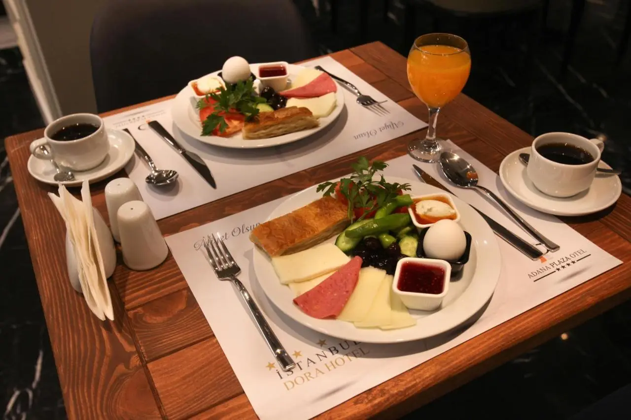 Dora Pera Hotel