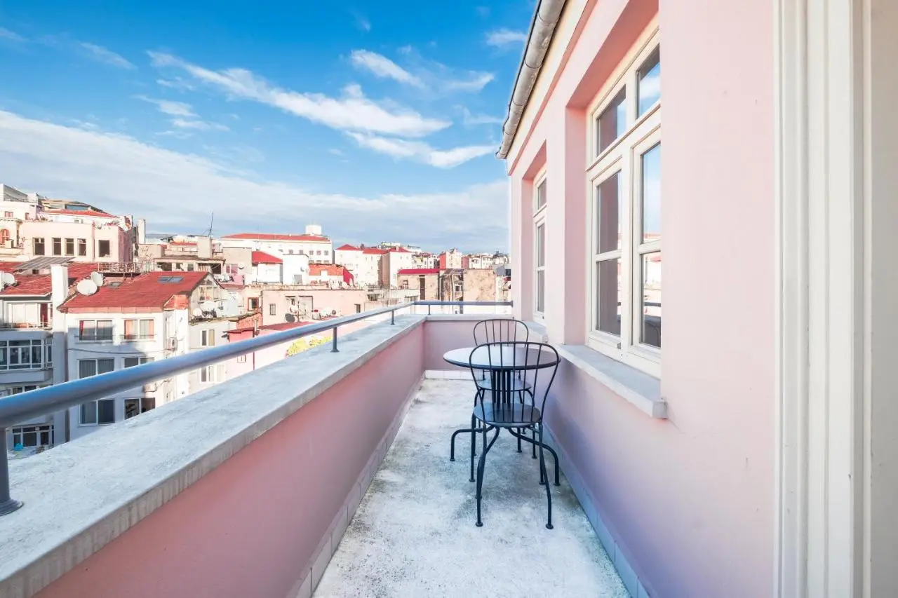 Homie Suites - Turna Residences in Cihangir