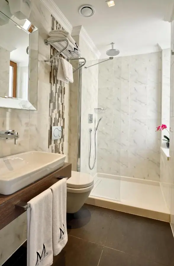 Mirrors Hotel İstanbul Taksim City Center