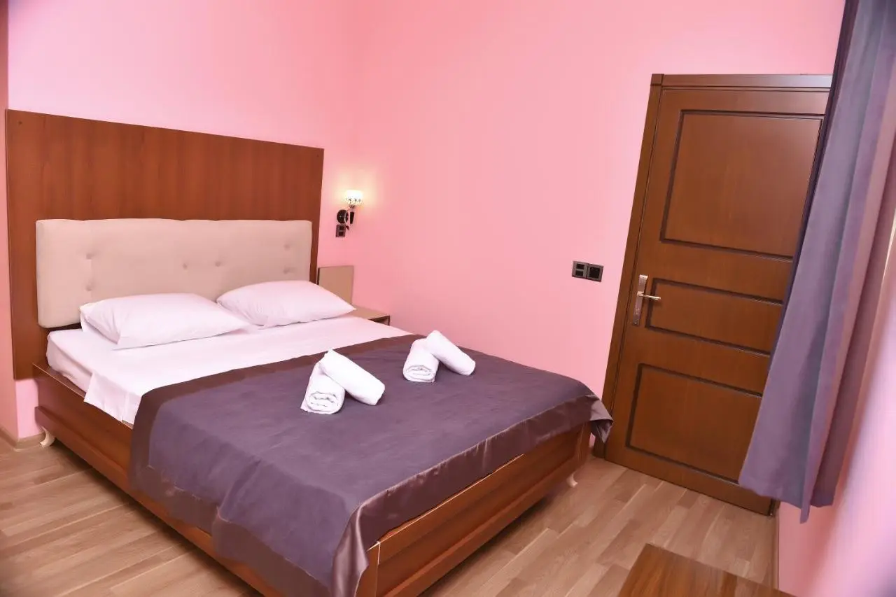 Yaffle Inn Shaki Boutique Hotel