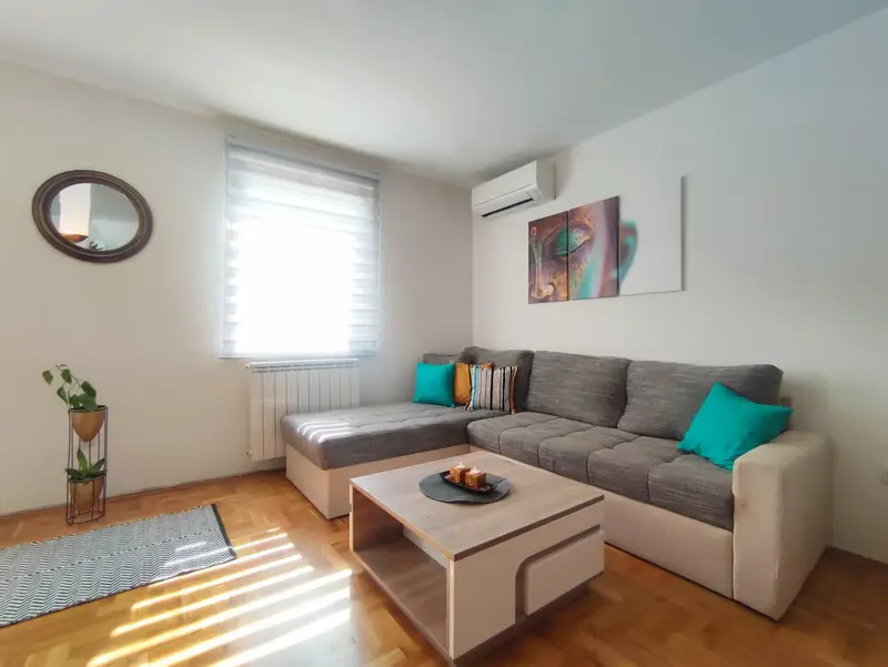 Beautifully decorated apartment in the city center, parking