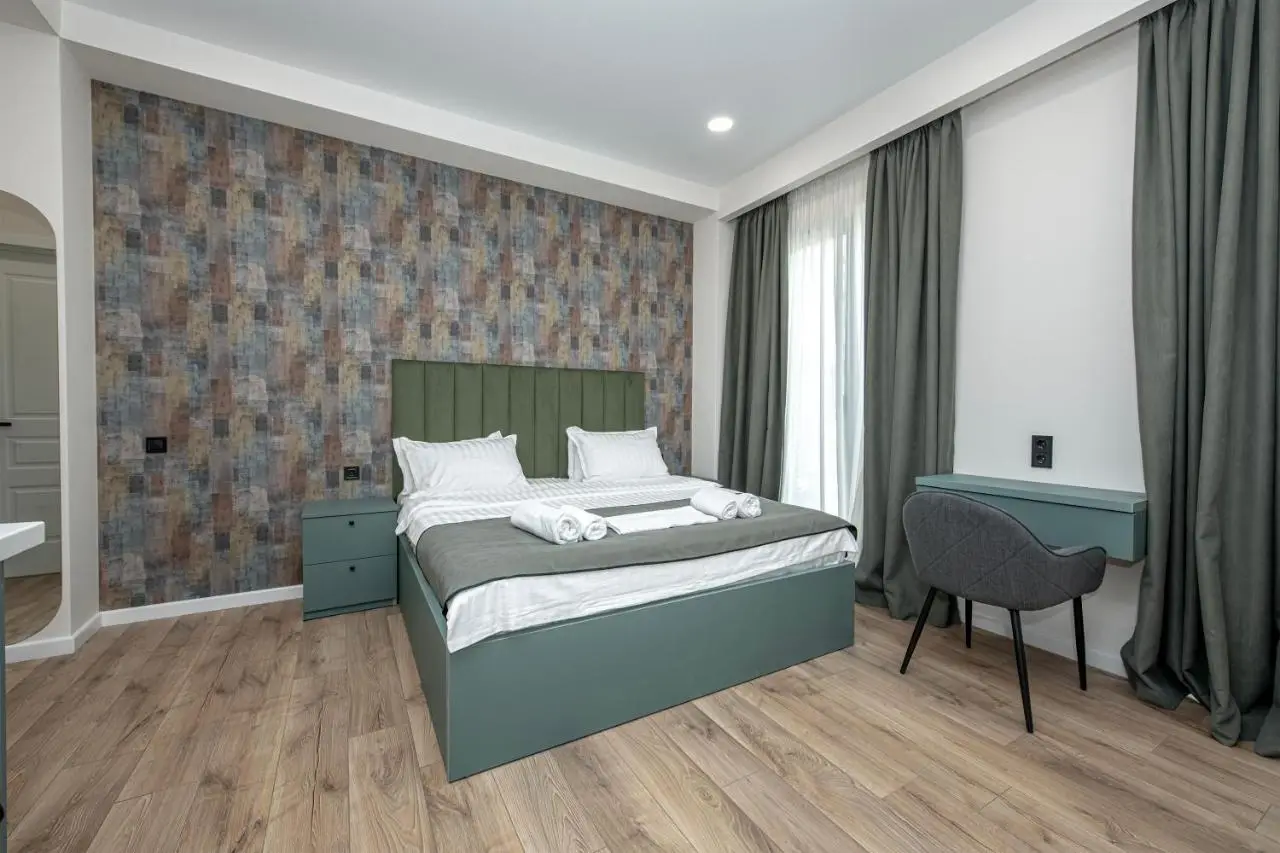 M&N Hotel