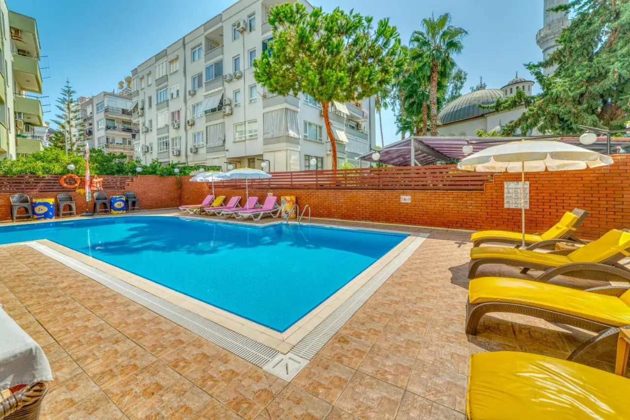 Cleopatra Ada Apart & Suites Hotel
