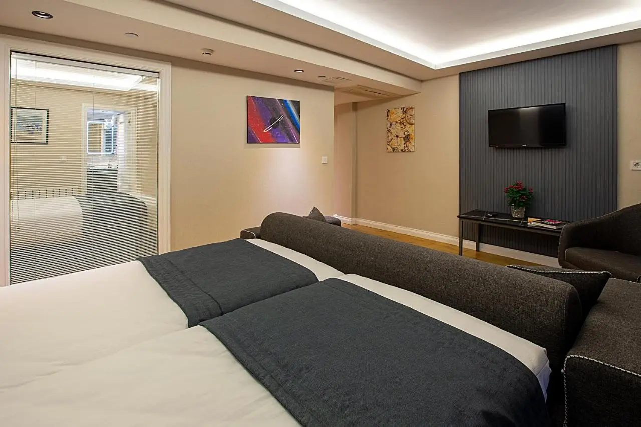Moss Suites Hotel