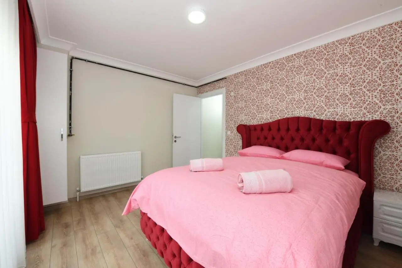Uzay Apartments