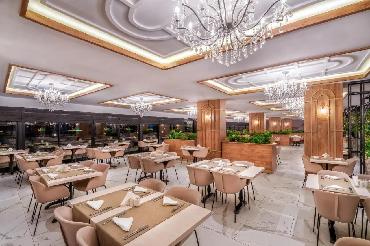 Royal Garden Beach Hotel