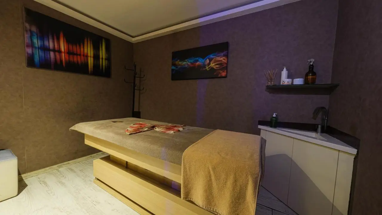 Endless Art Hotel-Special Category