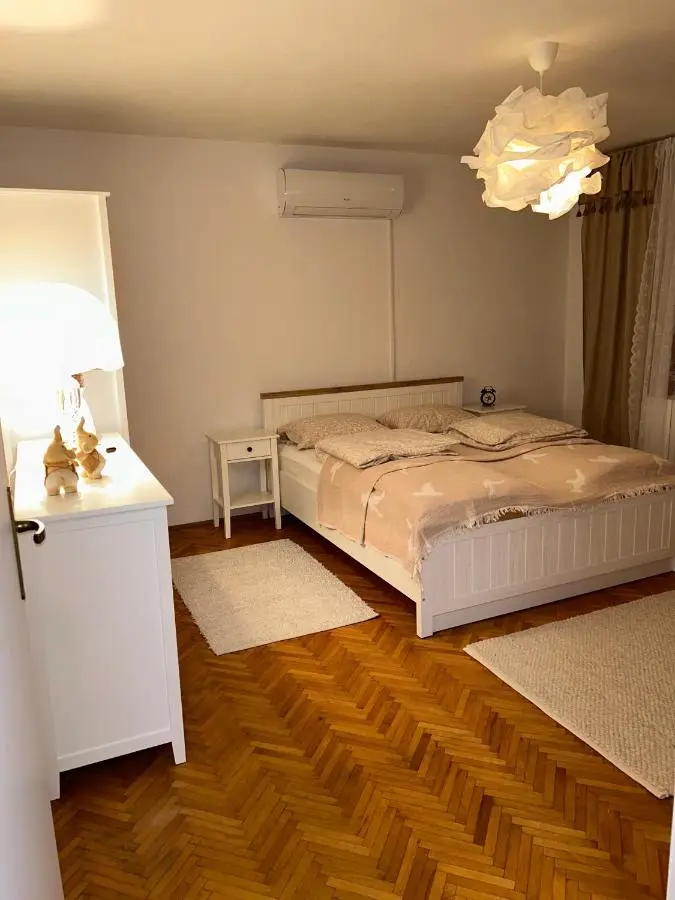 domus est alba