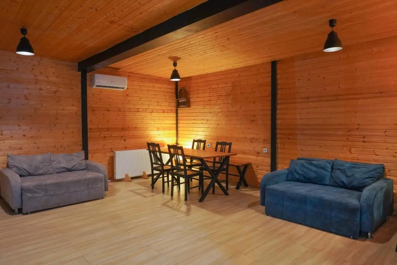 Alagi Cottage at Bazaleti lake