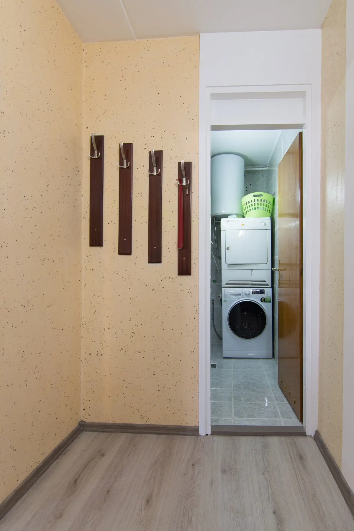 Sarajevo, Center, spacious 3 bedrooms apartment.