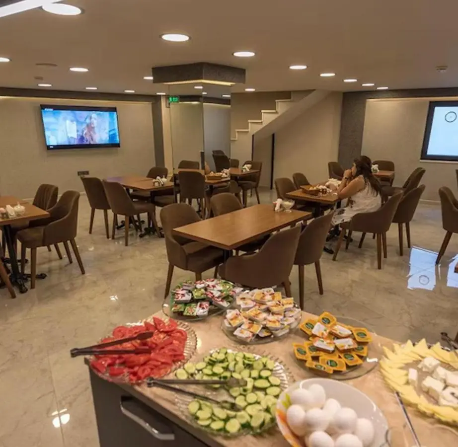 Grand Ahi Hotel