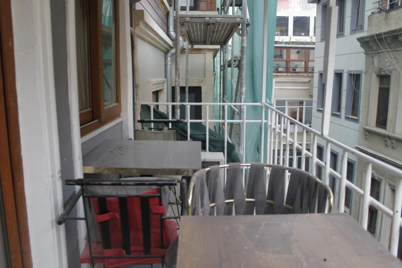 Ada Life Hotel