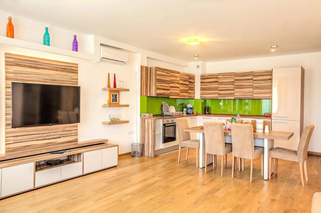 VIP Apartments