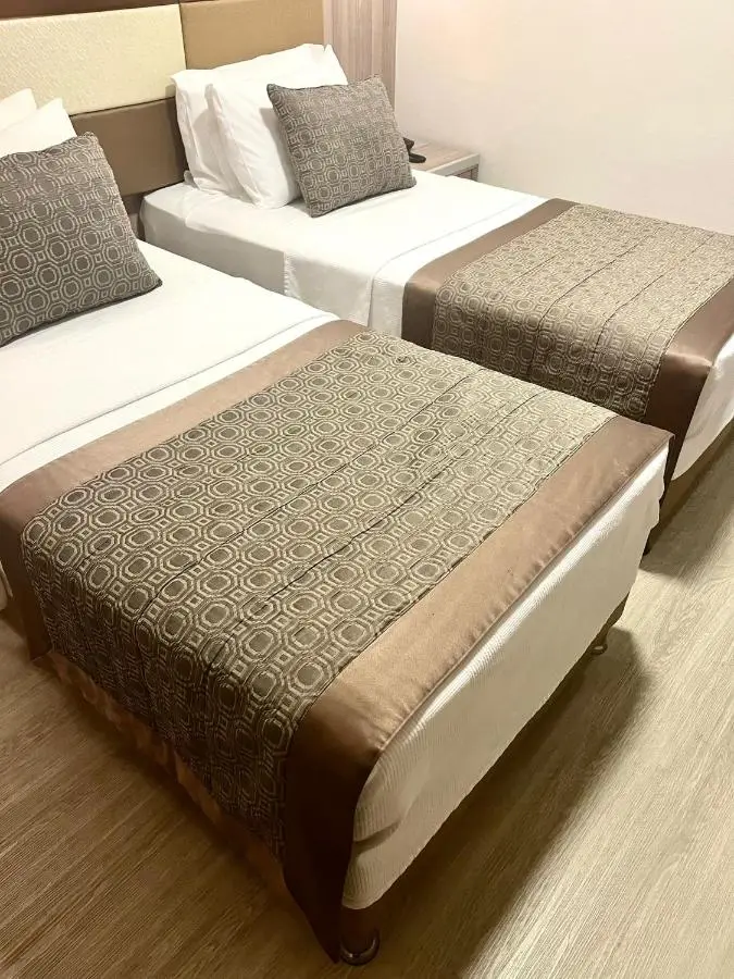 Pera Arya Hotel