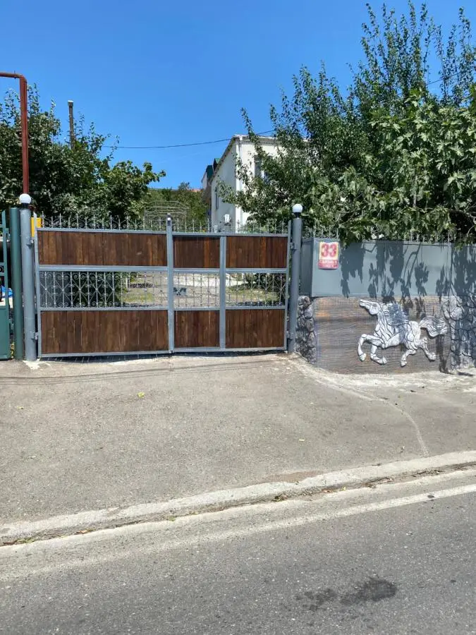 ART HOUSE 33