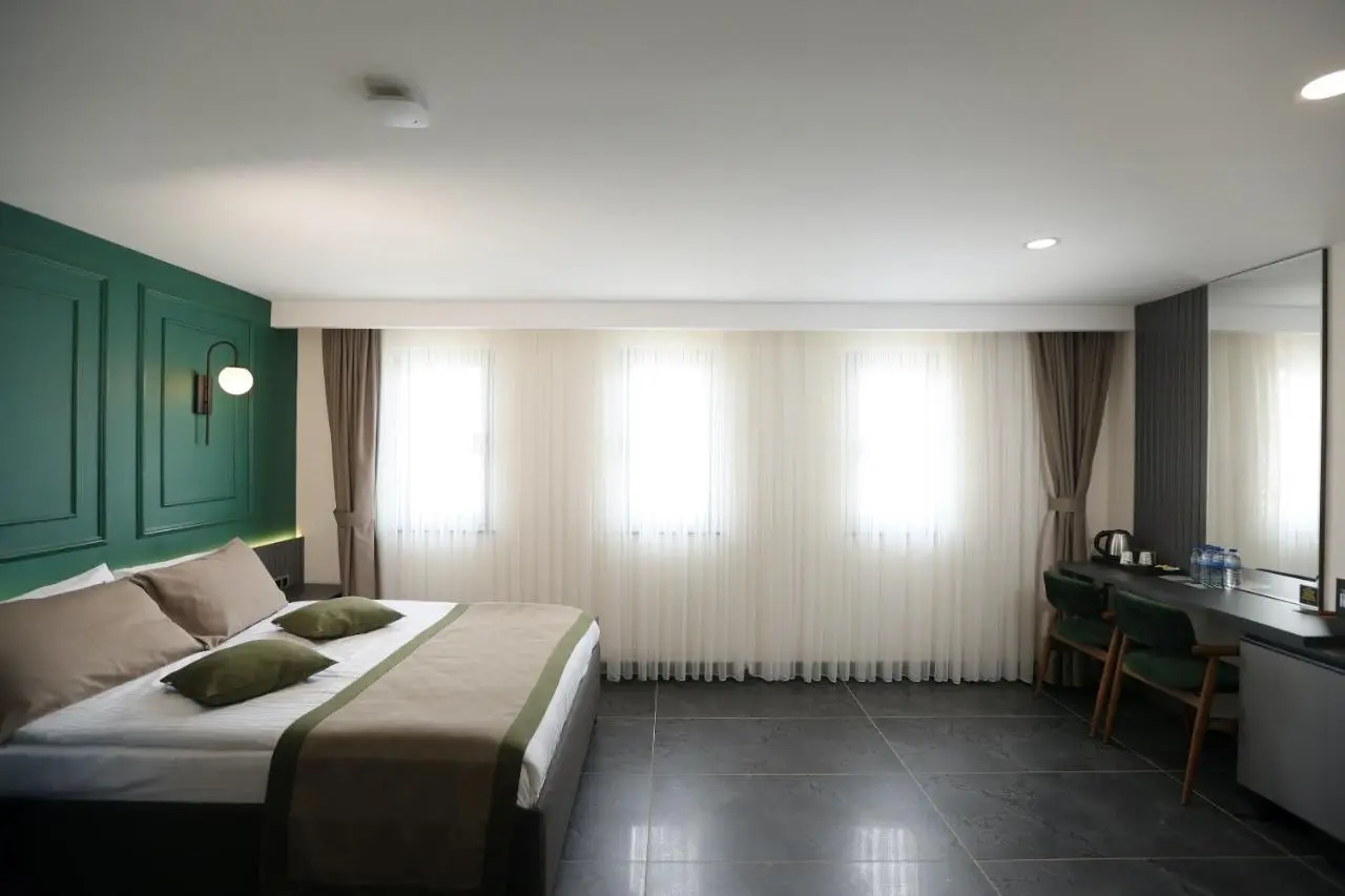 Ren Business Hotel