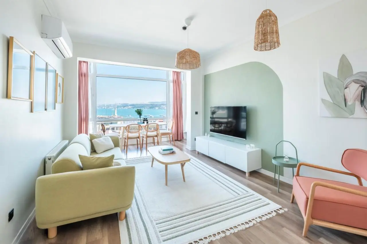 Stay Beyond the Bosphorus #5