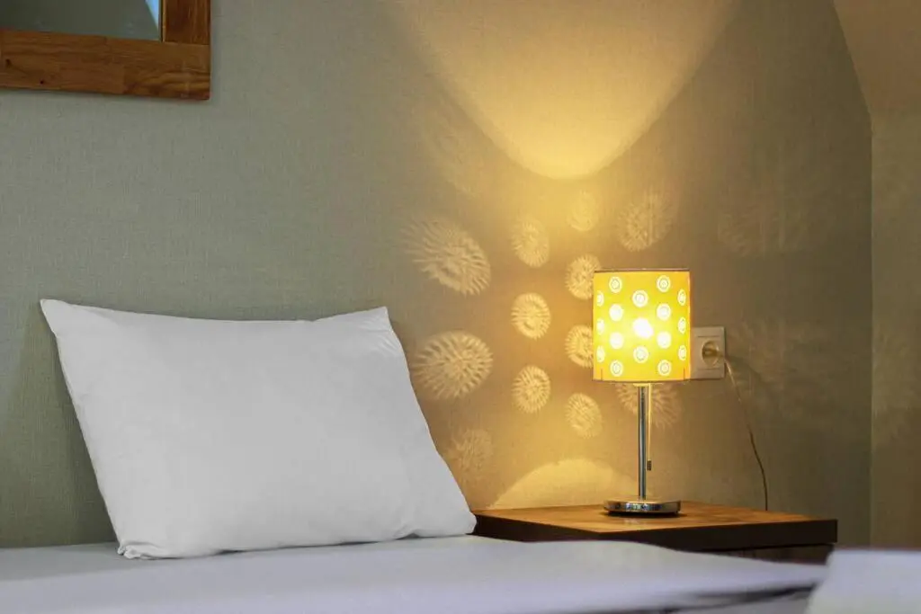 Cosy Central 2-BR Apartment-By Wehost