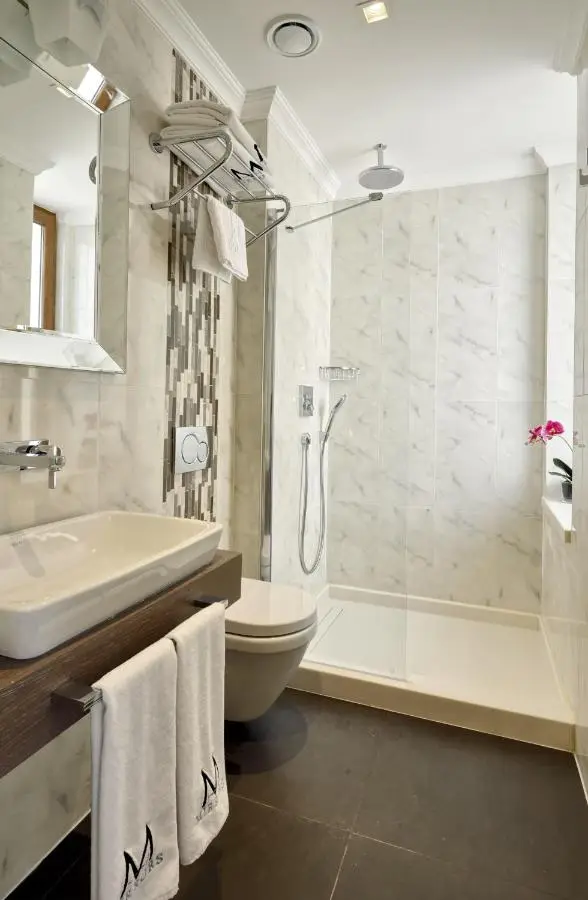Mirrors Hotel İstanbul Taksim City Center