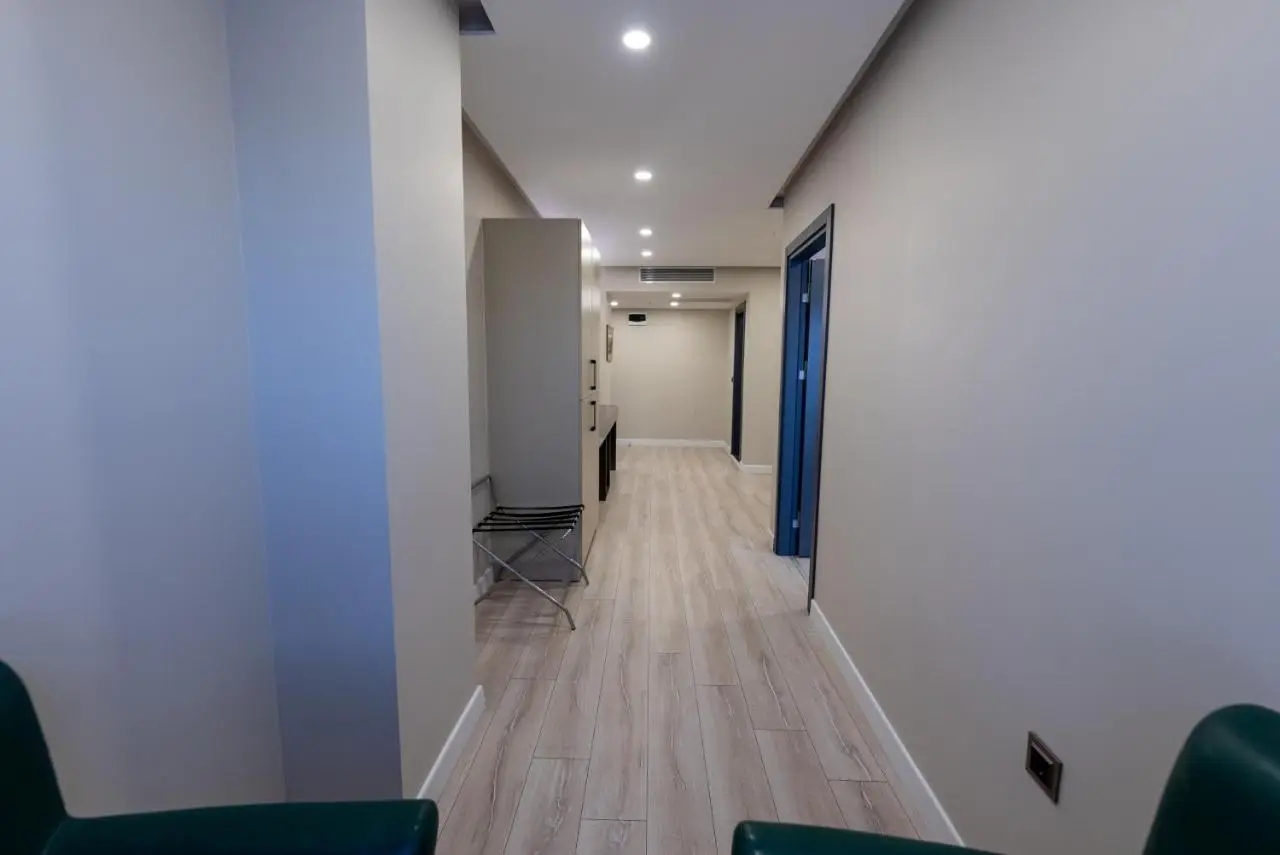Meros Hotel
