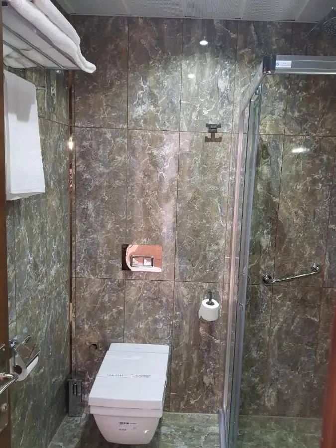 Perapolis Hotel
