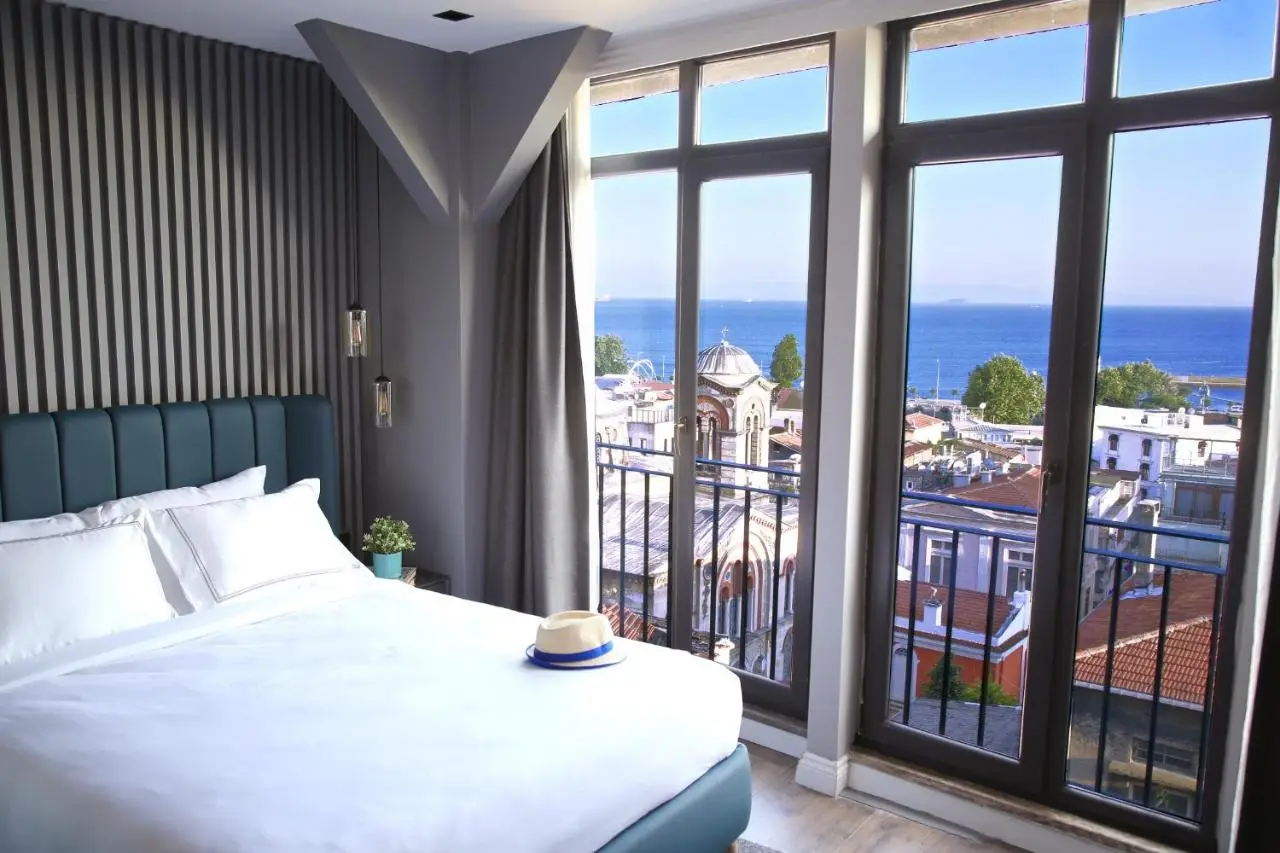 HOTEL BRONTE