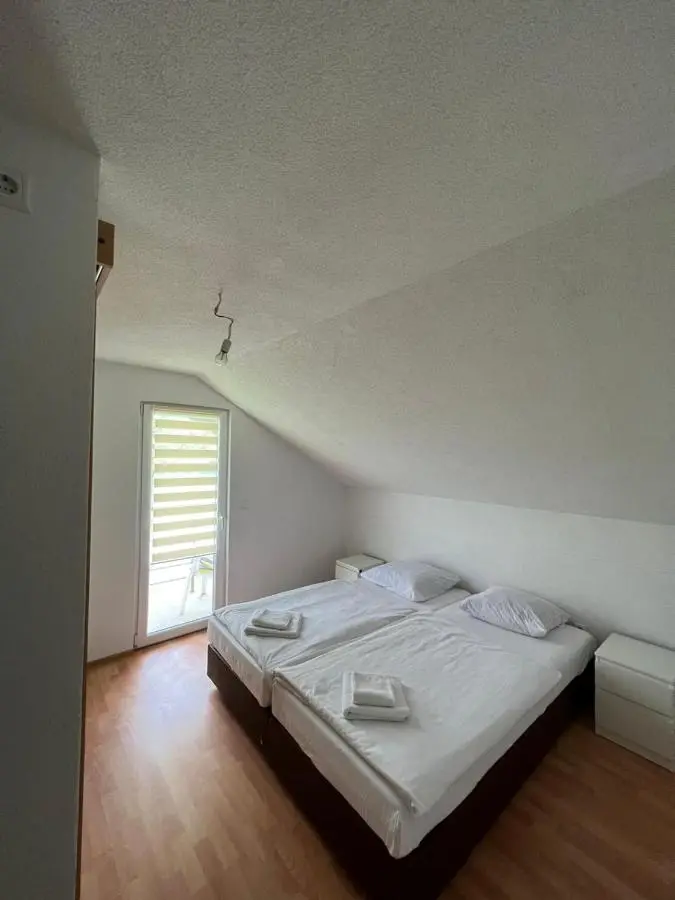 S&R Lake View Hostel