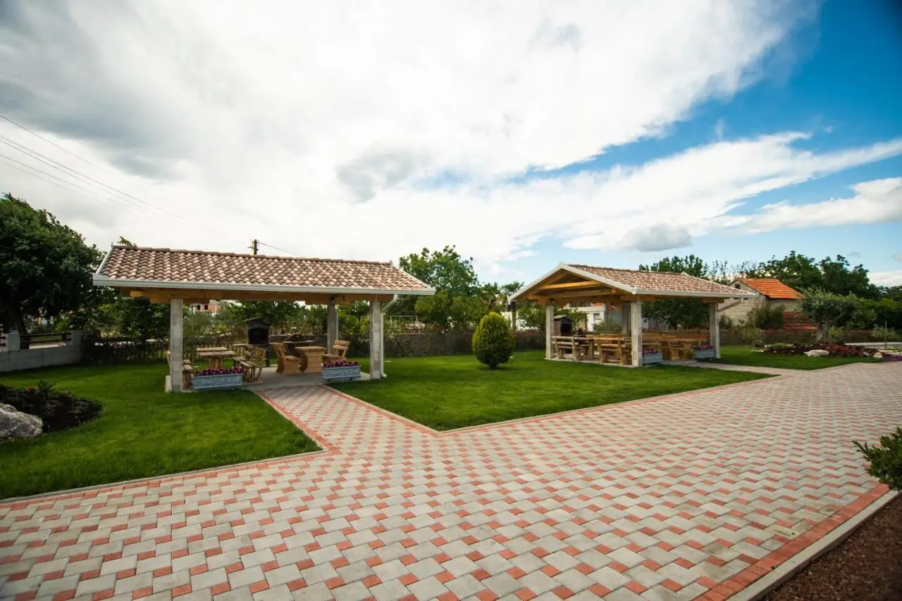 Apartments Slapovi