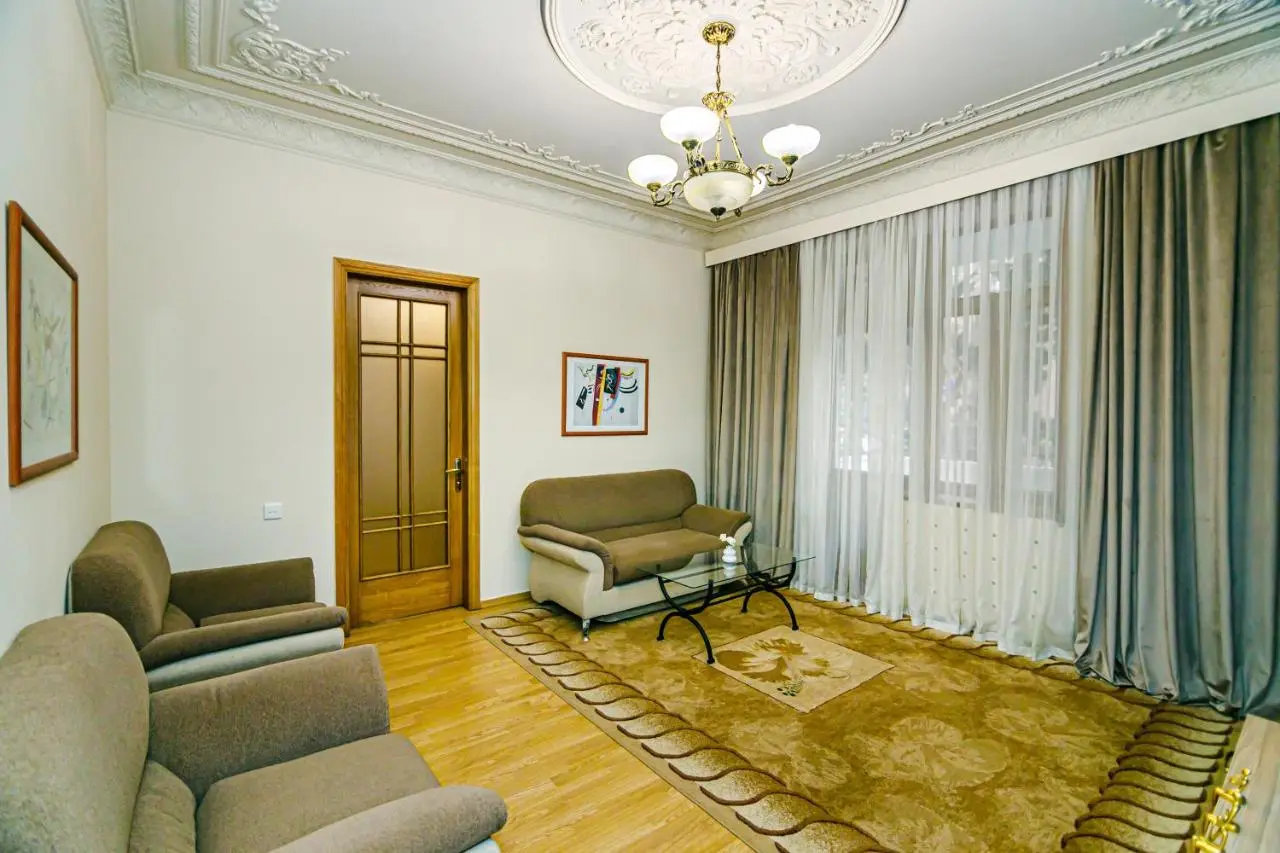 Tranquil Green Corner One Bedroom