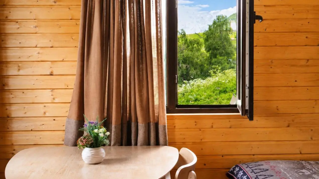Ushguli Cabins l Cafe