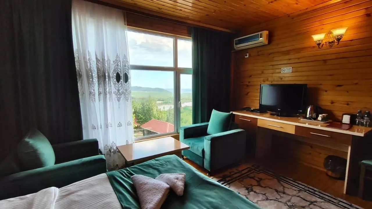 Kungut Hotel & Restaurant