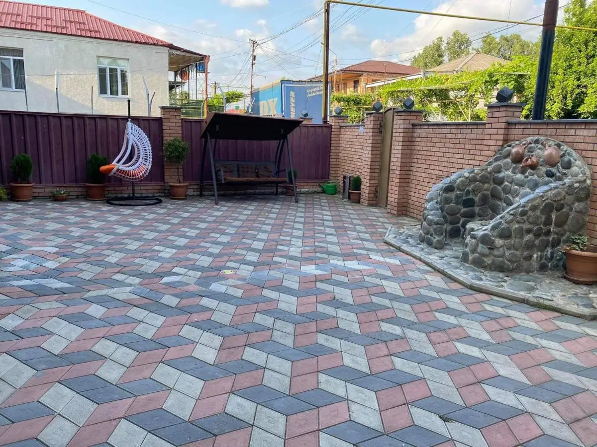 LANA`S GUEST HOUSE