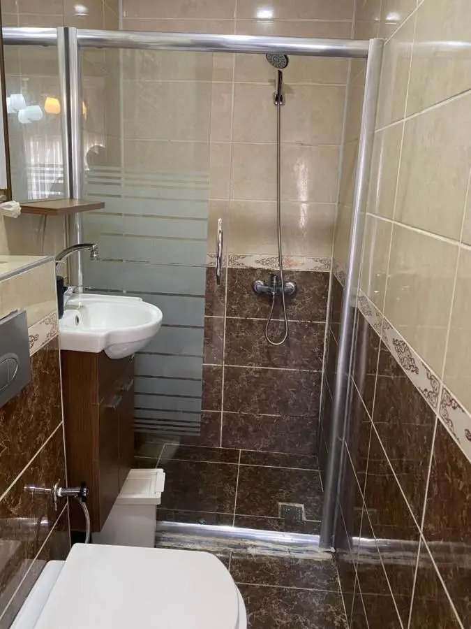Omar Suite 360