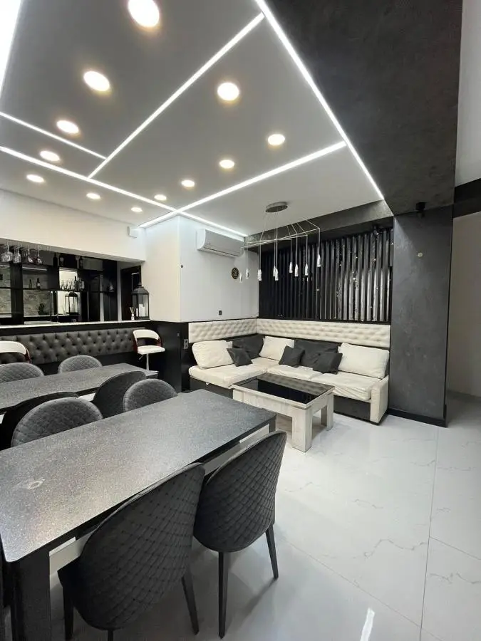 Luxury 6BR 240sqm Apartment in Vere Tower Perfect for Groups in Tbilisi