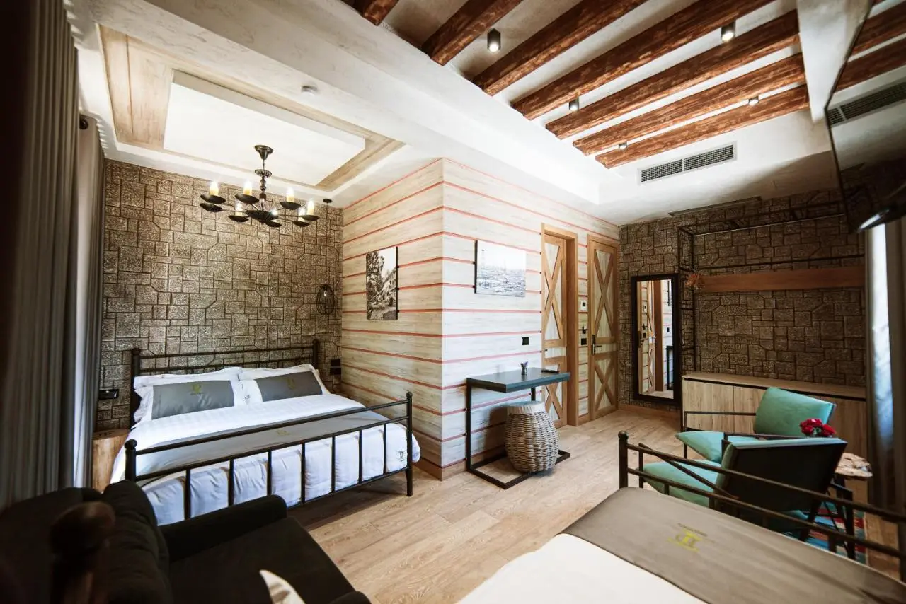 Hotel Taverna Devolli