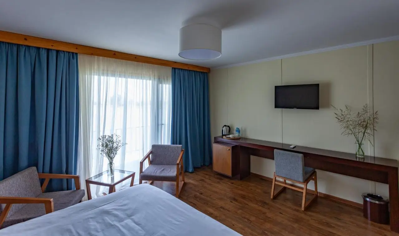 Moretoni Lake Resort