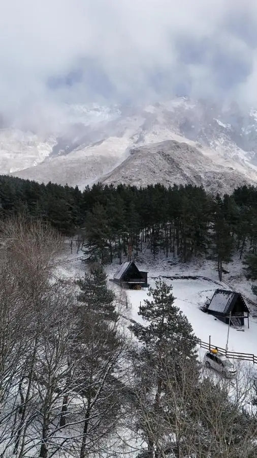 Mountain Waltz by Elia Glamping