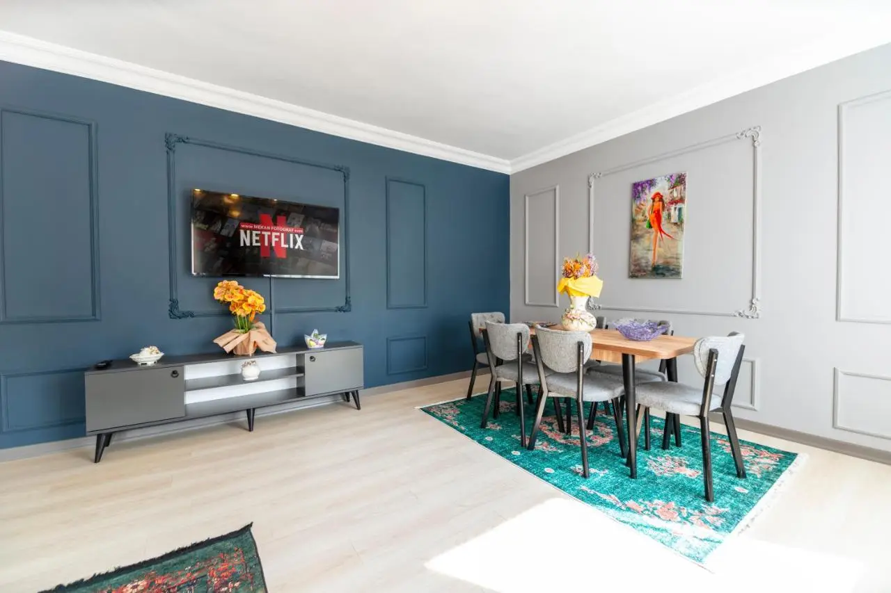 Hexa Suites Hotel