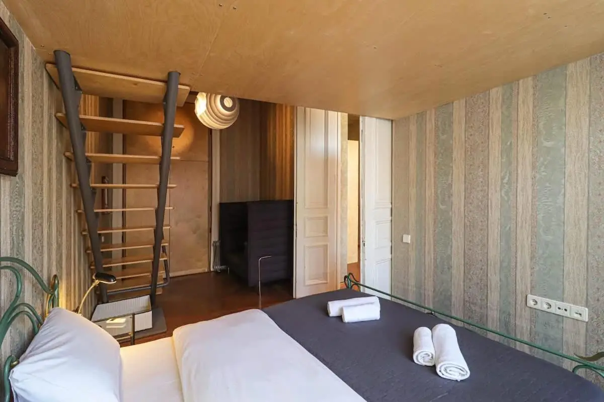1-BR Apt in Central Tbilisi by Wehost