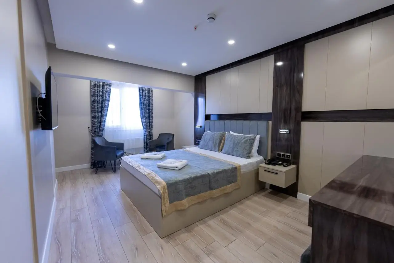 Meros Hotel