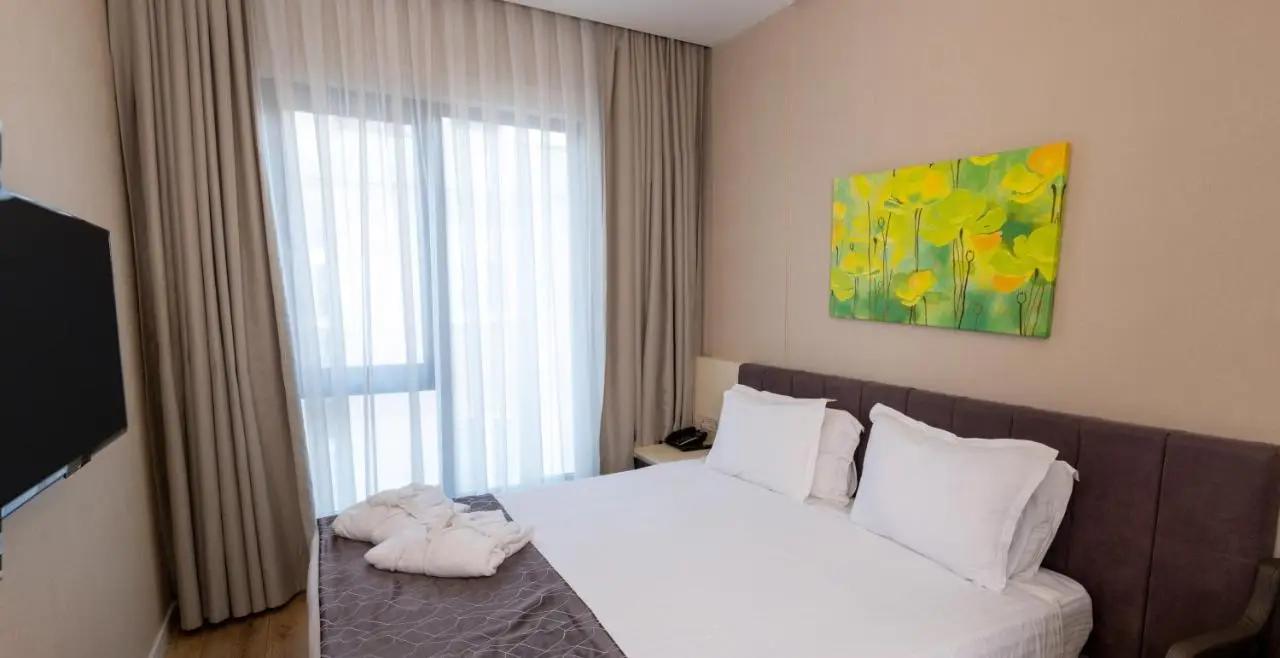 Elm Suite Hotel