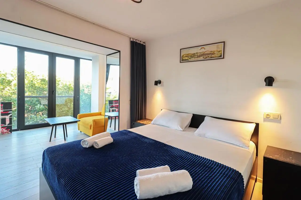Bright 1BR with Sameba view Avlabari - by Wehost