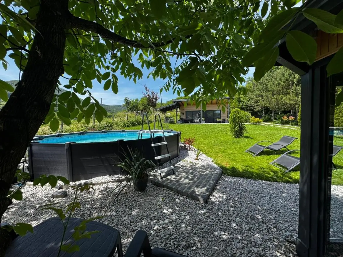 Residence Wood Pool & SPA