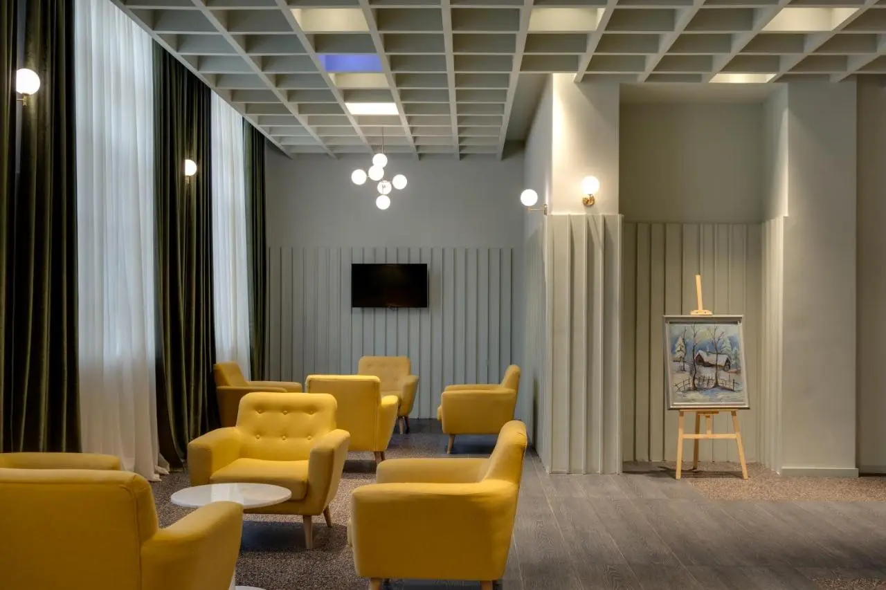 Pine Astoria Hotel