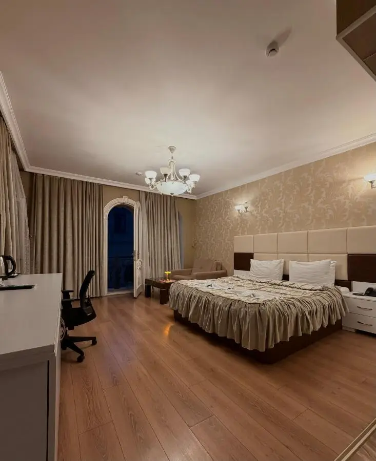 Old Str Terrace Hotel