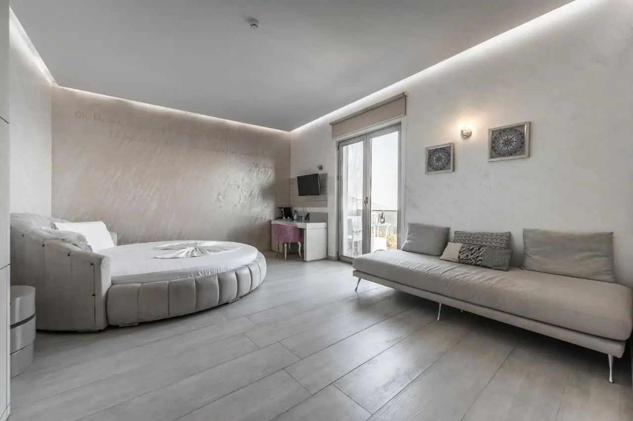 Splendor Hotel