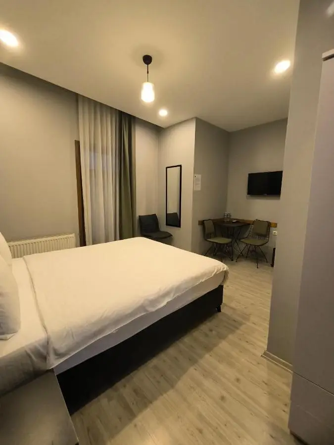 Ore Pera Suites
