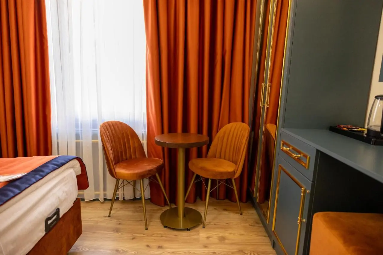 crown taksim hotel